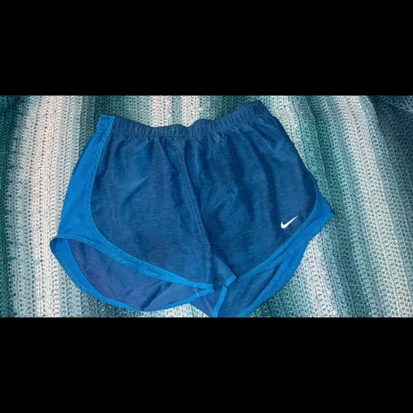 Nike shorts size L blue - Picture 2 of 2